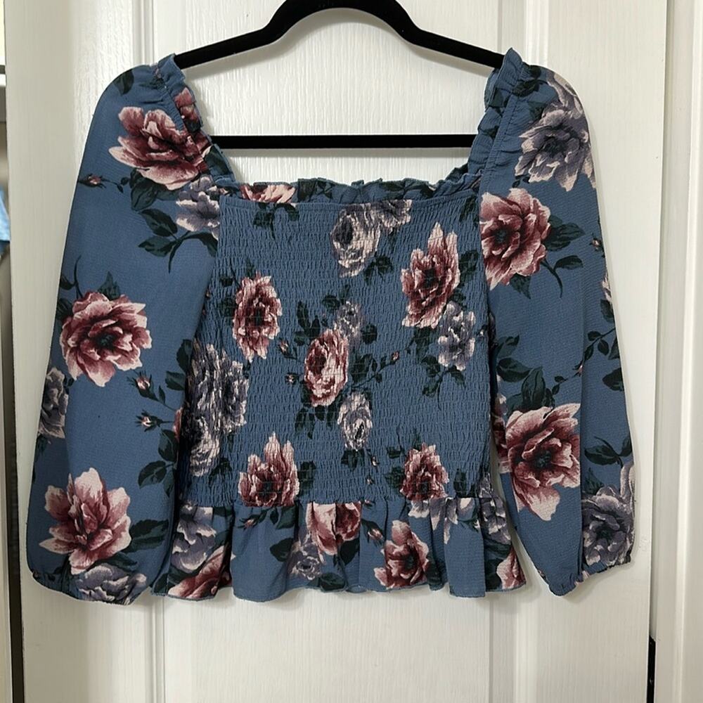 Daily special floral top size L